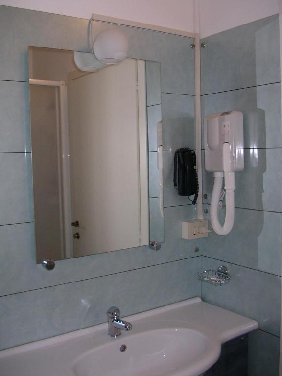 Albergo Cristallo Legnano Oda fotoğraf